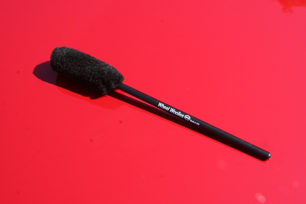 12" Black Wheel Woolie Brush