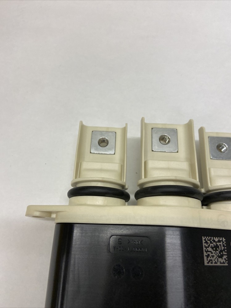 Tesla 1099081-00-D reducer adjustable high voltage connector