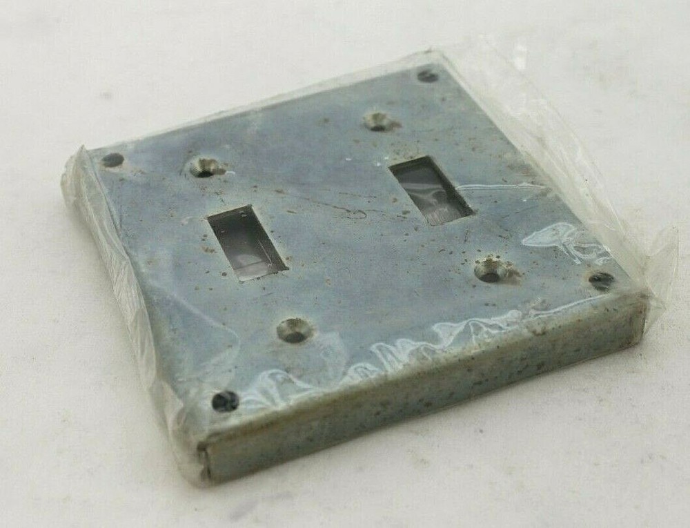 New BMC 2-Toggle 4" Square Device Cover