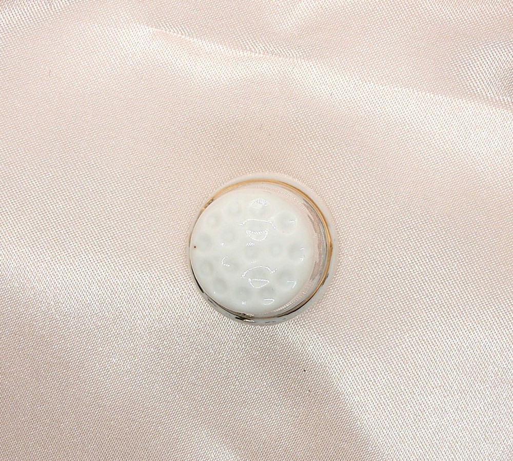 Porcelain Thimble Two Cherubs