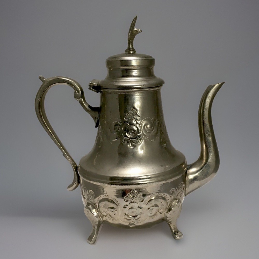 Early 20th Century Silver Plated Teapot Rococo Pattern Hand Hammered