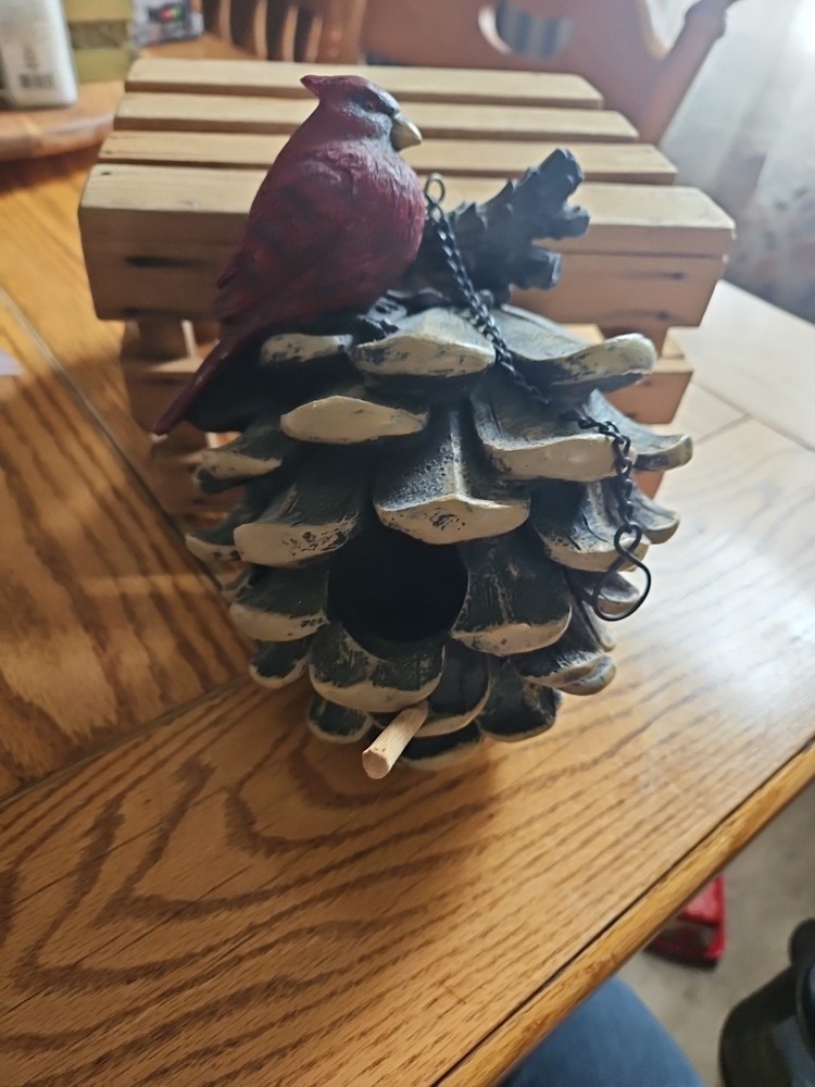 Cardinal Pinecone Birdhouse (B25)