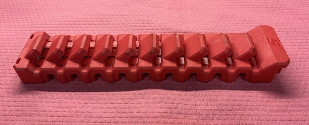 Snap On Tools Magnetic Tool Box 10 wrenches holder Red Flexible interlocking