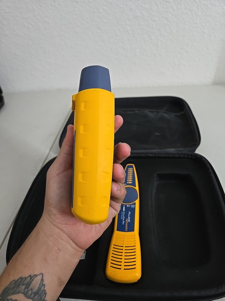 Fluke Networks Microscanner2 Cable Verifier Tester Kit MS2-100 Intellitone Pro 2