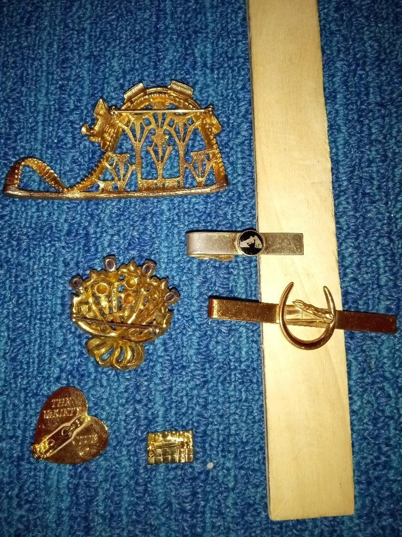 Vintage LOT Swank Horsehead and RCA Tie clips 3 Pins Canada Roller Coaster Heart