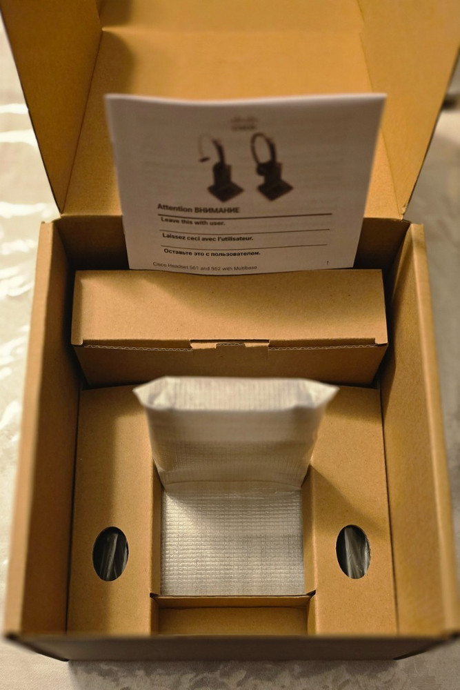 Cisco Headset 562 with Multi Standard Base - CP-HS-WL-562-M-US