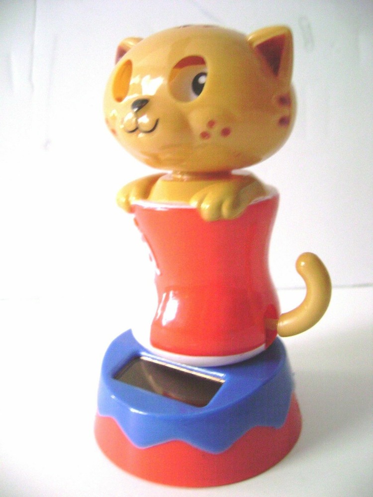 Solar Dancing Red Ginger Tabby Cat ~ NIP