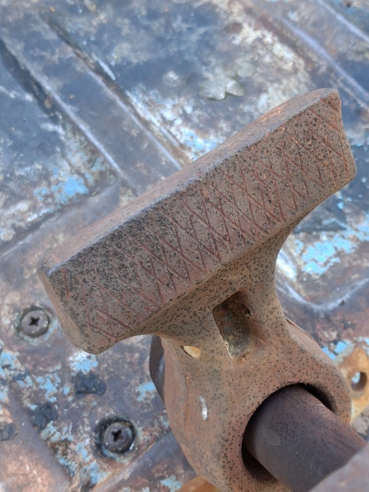 Vintage Antique Blacksmith Post Leg Vise forge anvil tool