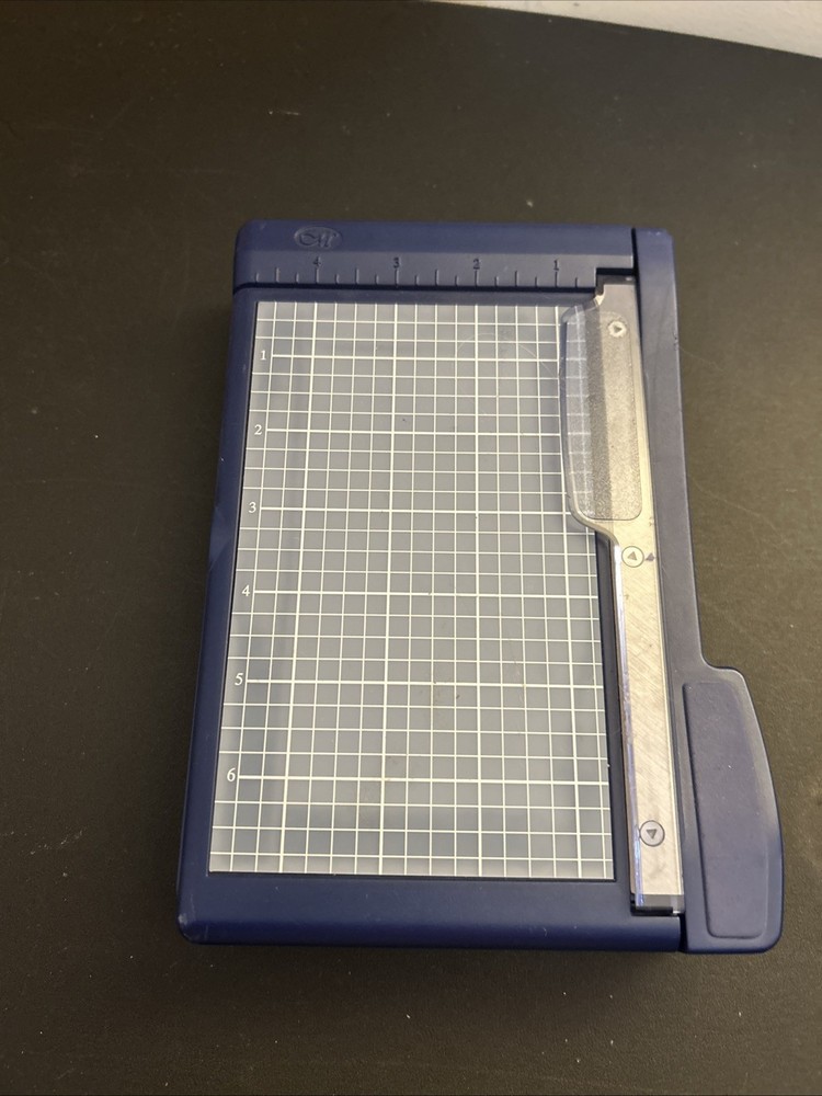 Creative Memories-- Personal Trimmer-Lightly used no box.