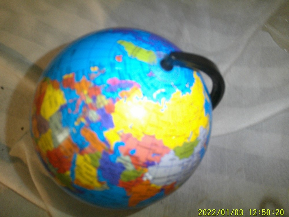 SMALL TABLE TOP WORLD GLOBE