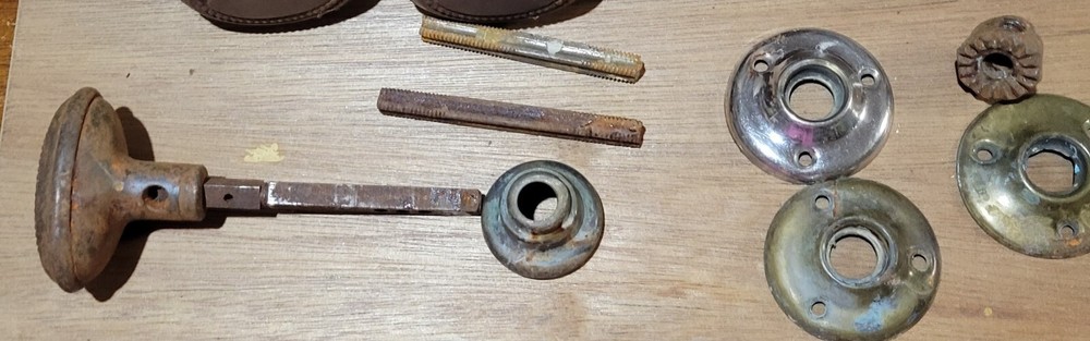 Antique Brass Door Knobs Handles 10 Plus 7 Accessories Hardware