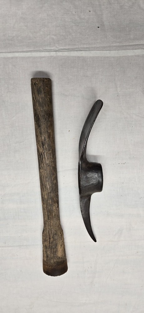 WWII US Diamond Calk 1945 Pick Mattock