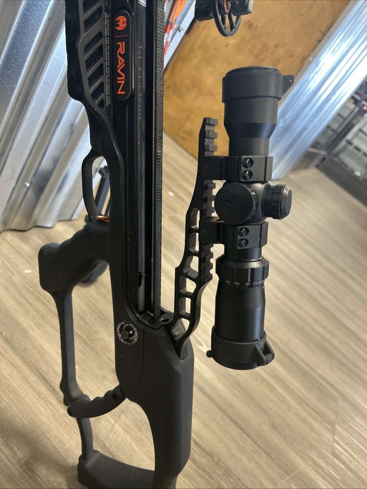 Ravin R10 Crossbow w/ arrows