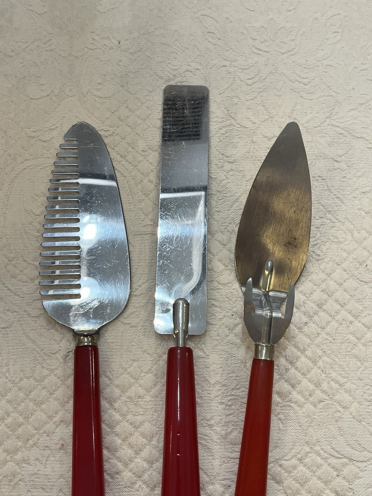 3 Red Bakelite Serving Pieces P&G Spreader -Pie Server With Prongs & Cake Server