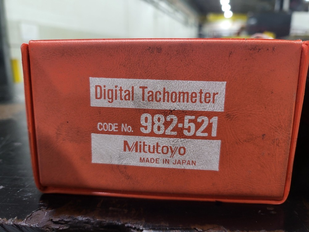 Mitutoyo Digital Tachometer 982-521 with attachments, Manual & Case