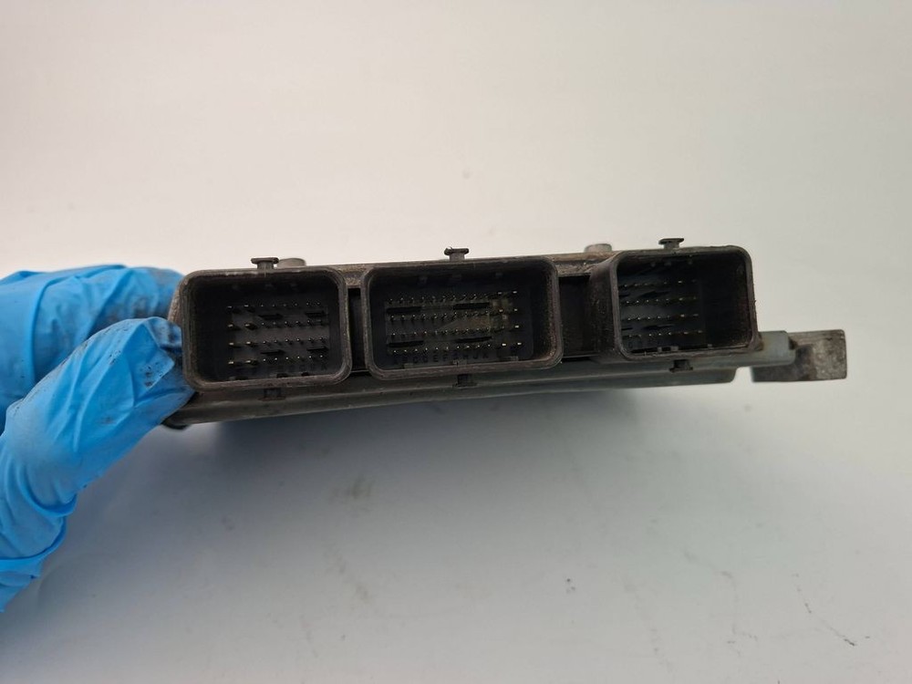 Ford Focus 2005 Engine Control Module ECU 8V2112A650SF GENUINE
