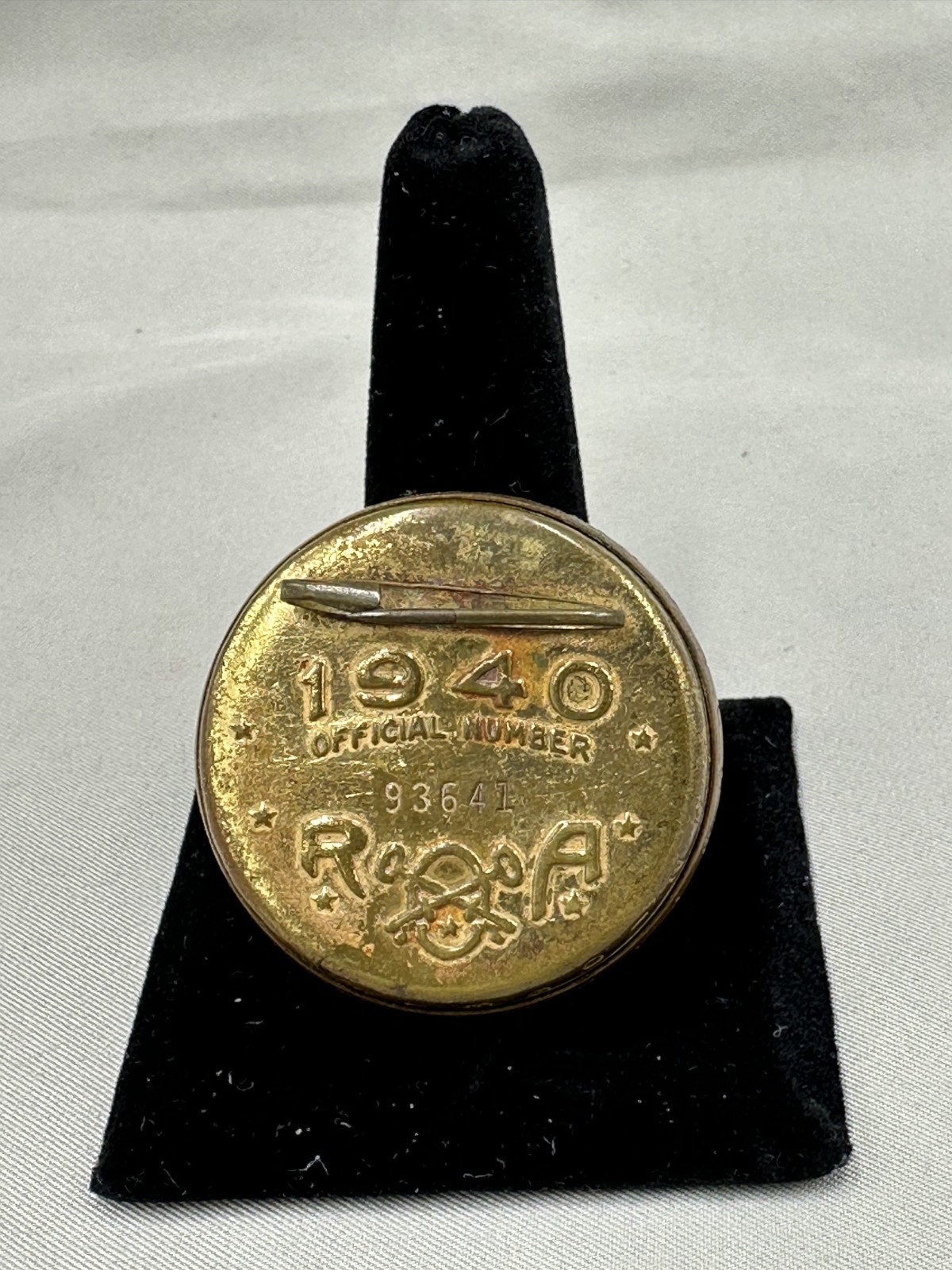 1940 LITTLE ORPHAN ANNIE Decoder Badge Pin RADIO PREMIUM Vintage USA Eagle Flag