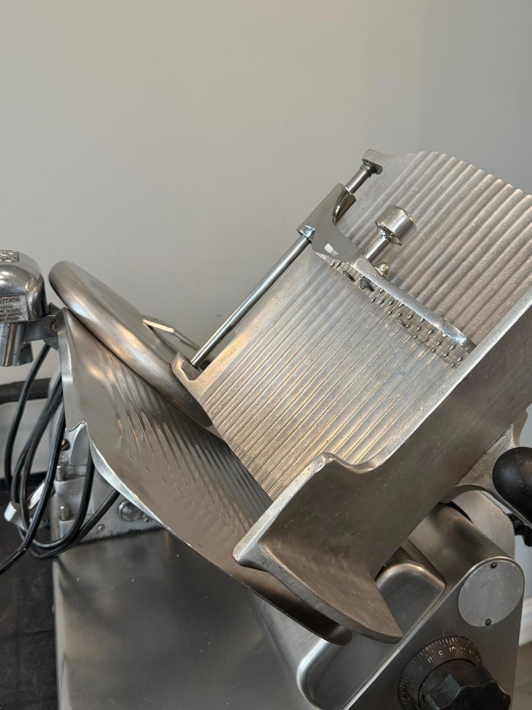 GLOBE 610 Food Slicer