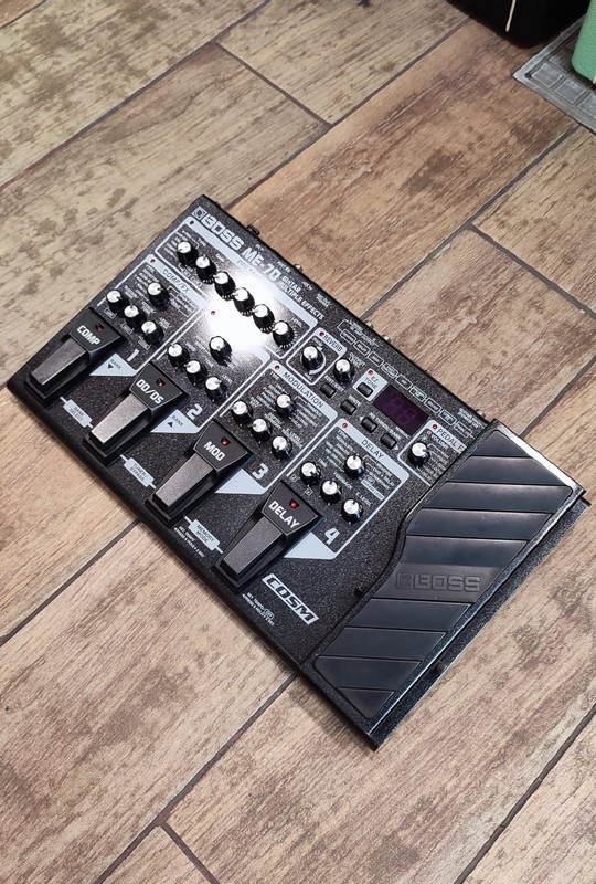 BOSS ME 70