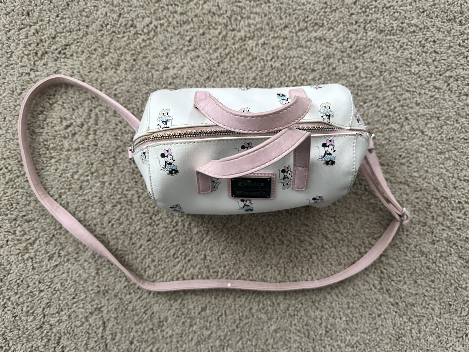 Loungefly Disney Minnie Mouse White Small Women’s Purse Duffle Bag