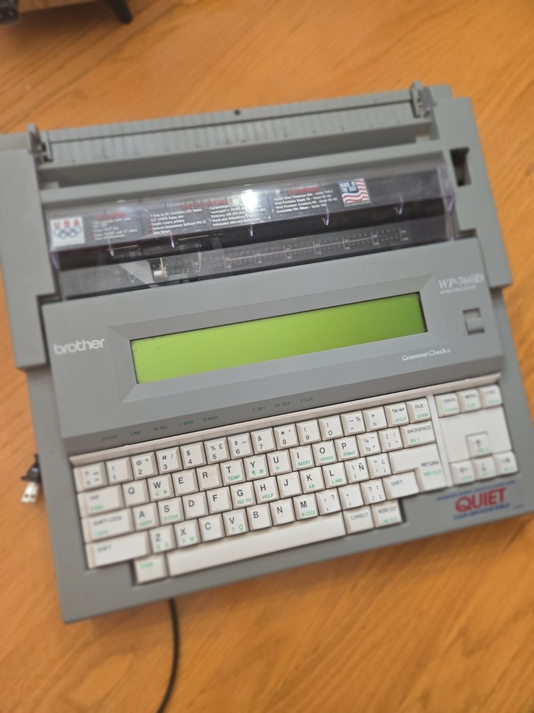 Brother WP 760D Portable Word Processor Electronic Typewriter READ