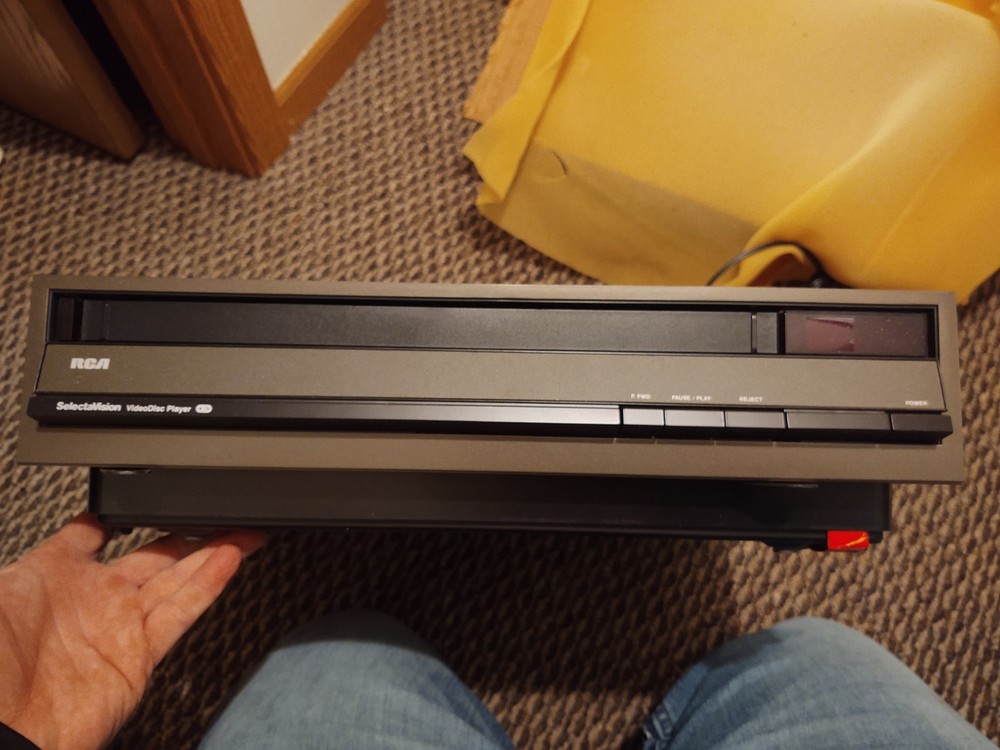 RCA Selectavision STJ 090 CED VideoDisc Player CIB NEW