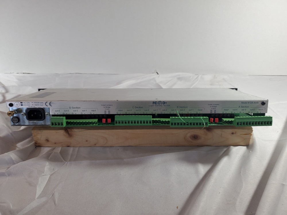 Radio Systems DA-4x4b 4x4 Balanced Audio Distribution Amplifier Rackmount Tested