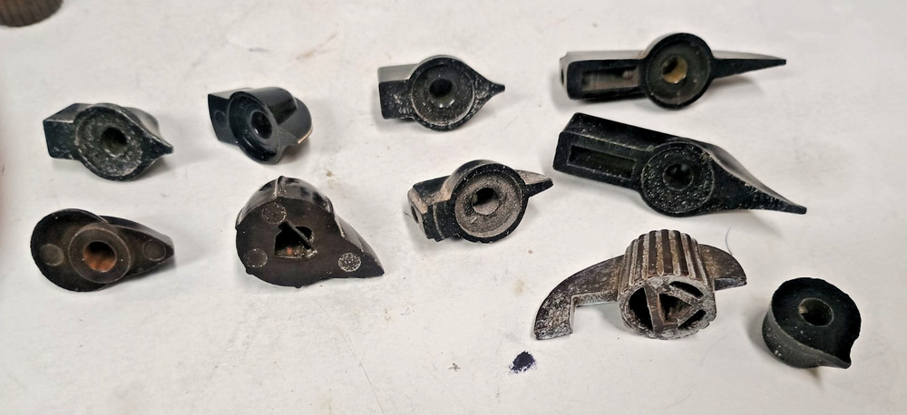 10 - Vintage Radio Pointer Knobs