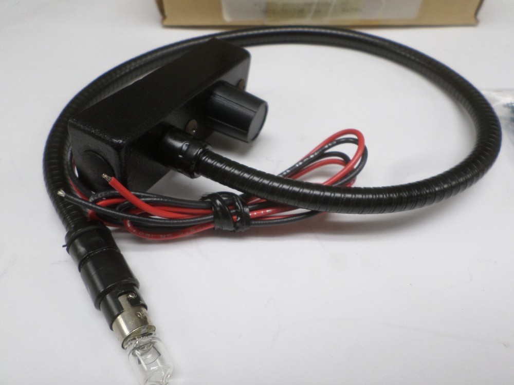 Littlite 17-L-9/18 Task Light with Mounting Chassis (Missing Light Shield)