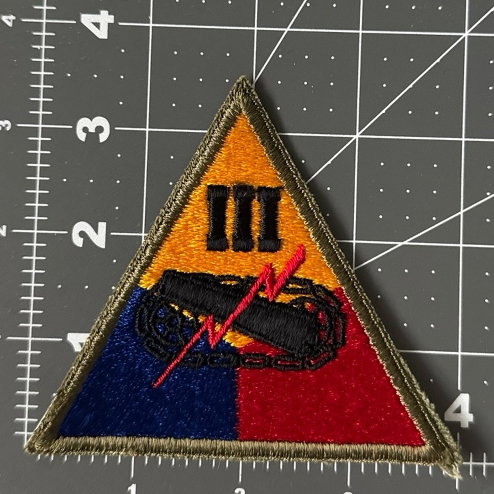 WW2 US Army III (3rd) Armor Corps Patch - #1455