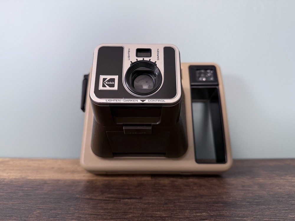 Vintage Kodak Kodamatic Pleaser II Program Instant Camera Untested