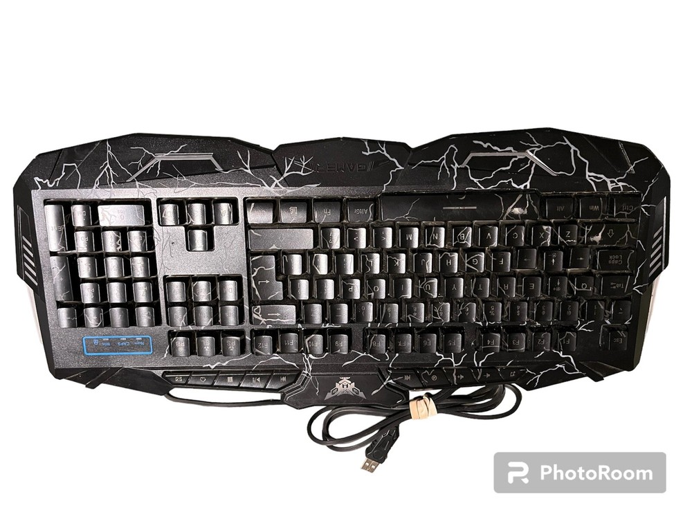 gaming keyboard with red lightning glow for great gaming features