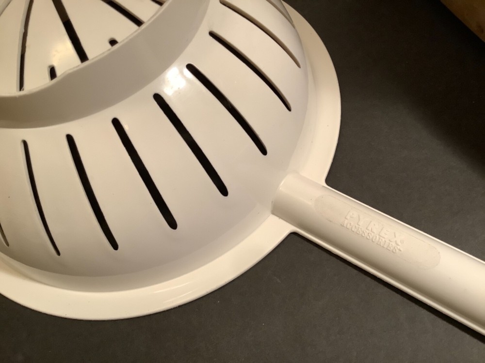 PYREX Accessories White 8.5” Colander Strainer with Handle Pot Hooks Vintage