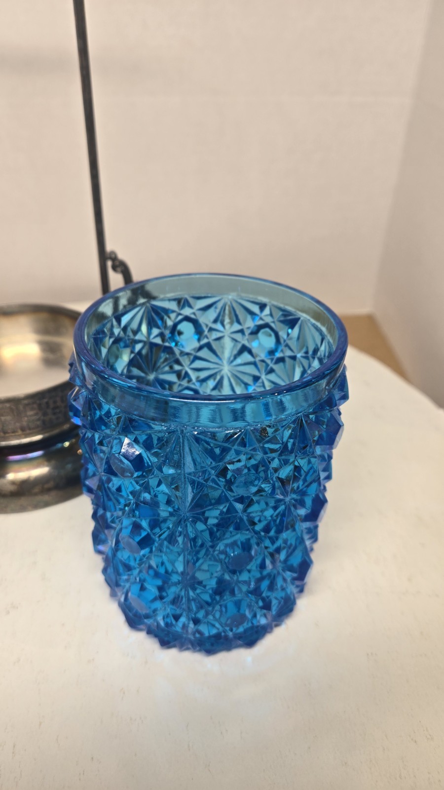 Victorian Blue Daisy Button Pickle Castor