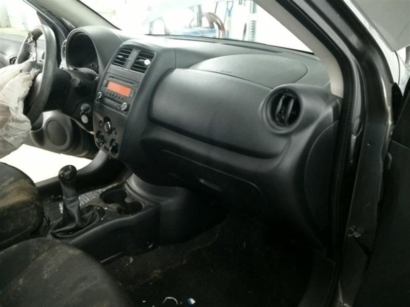 VERSA 2016 High Mounted Stop Light 104511309