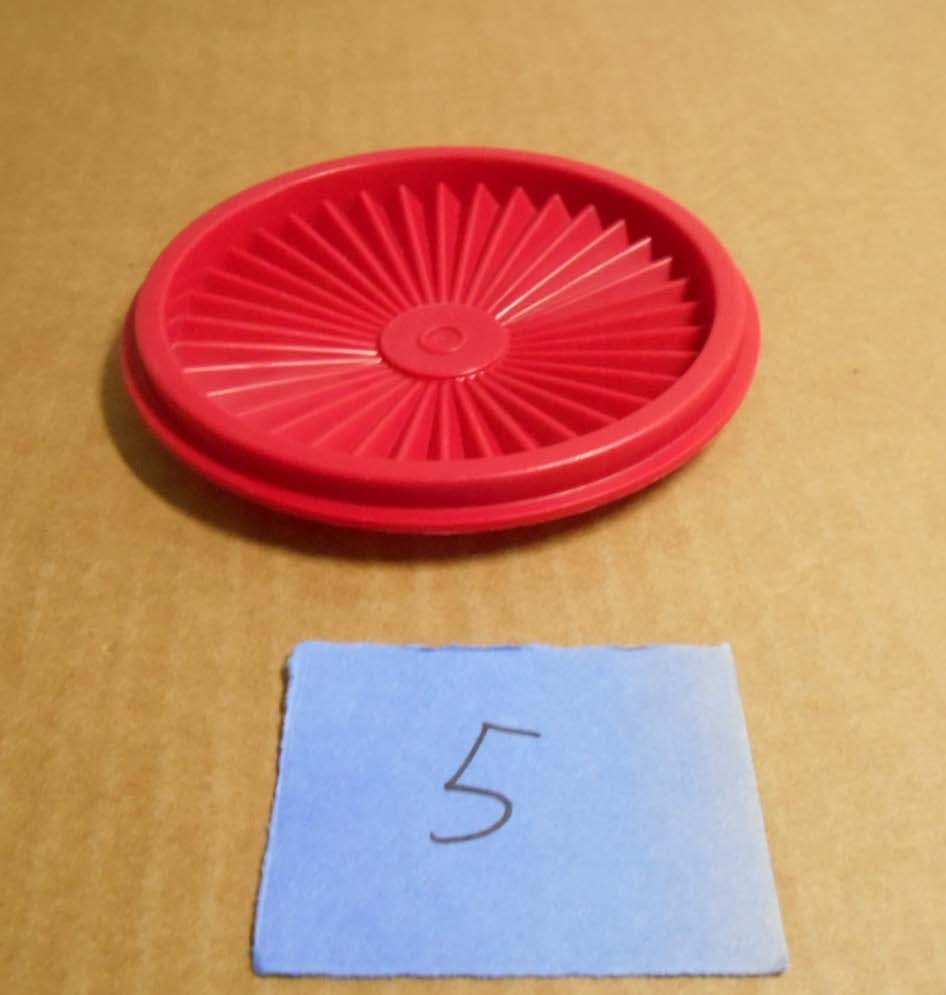 Tupperware Servalier Cranberry Replacement Lid Only #812 B5