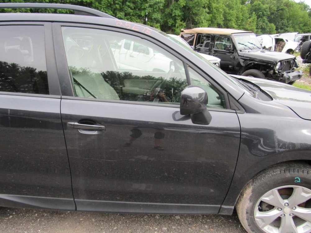 FORESTER 2014 Glove Box 1048275