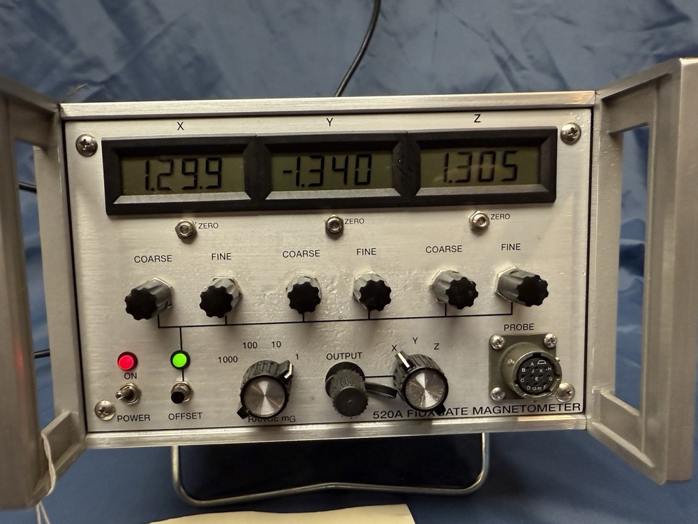 APPLIED PHYSICS SYSTEMS 520A FIUXGATE MAGNETOMETER