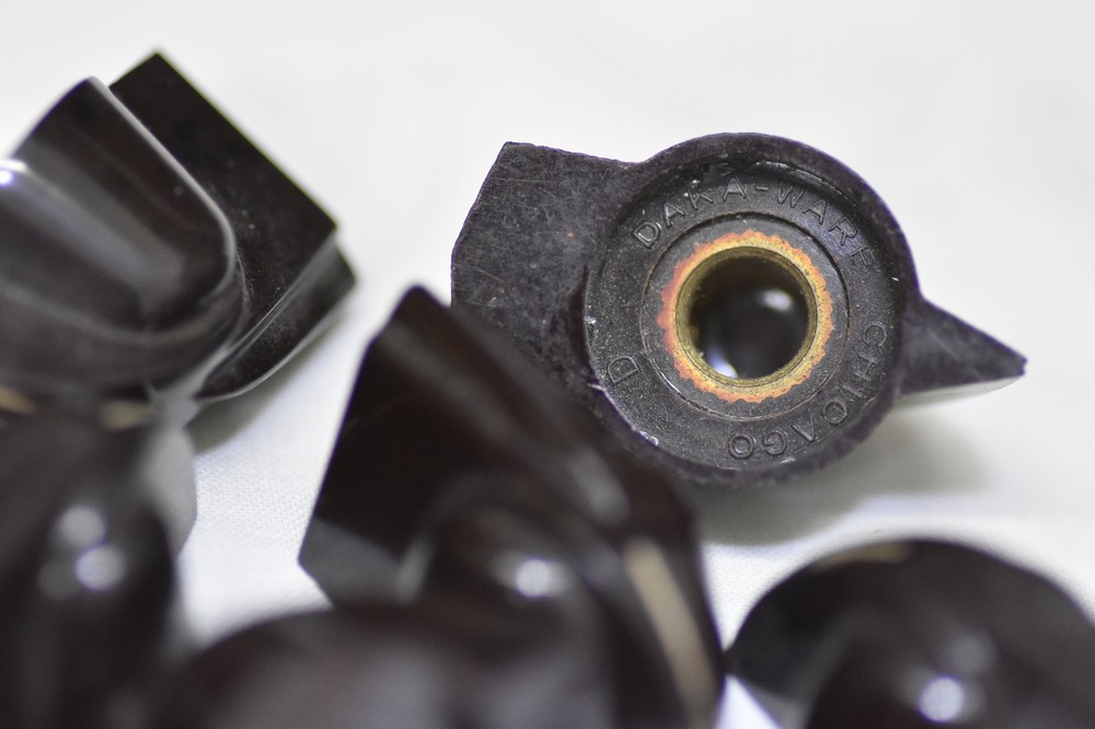1 lot of 6 pcs. DakaWear pointer knobs, $8. for lot, used