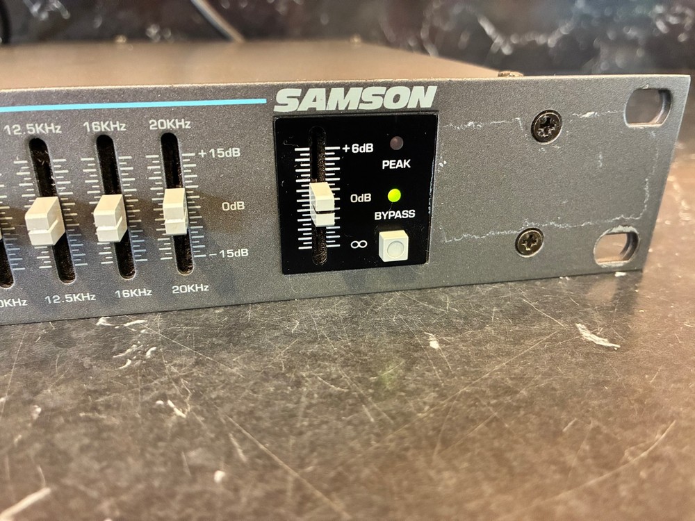 Samson E31 1/3 OCTAVE 31 BAND CONSTANT Q Graphic Equalizer