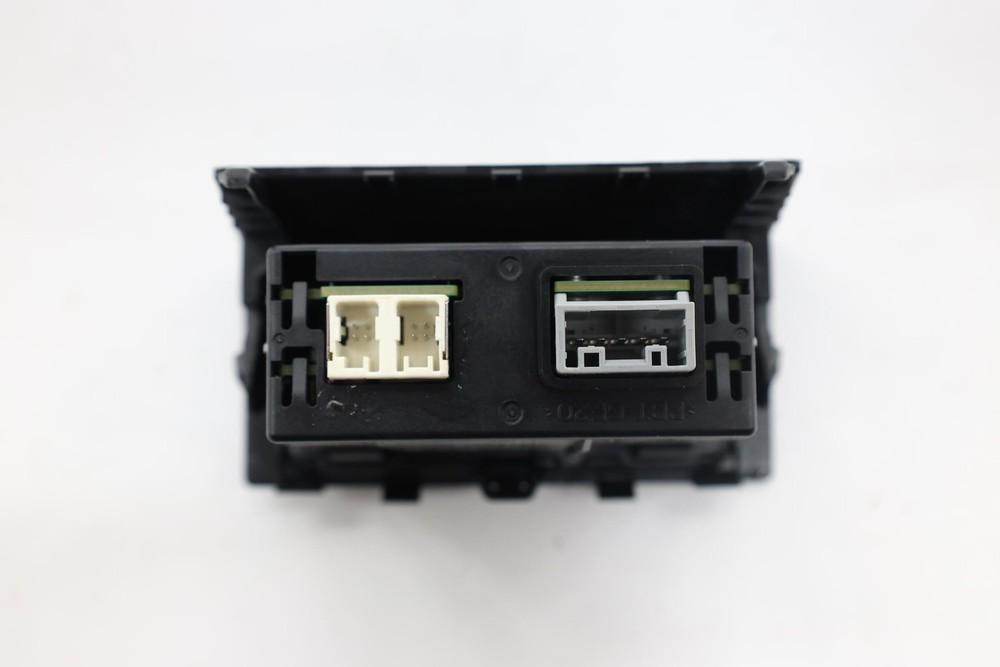 2021 - 2023 MAZDA CX-9 CENTER CONSOLE AUXILIARY CONNECTIVITY CONTROL PANEL OEM