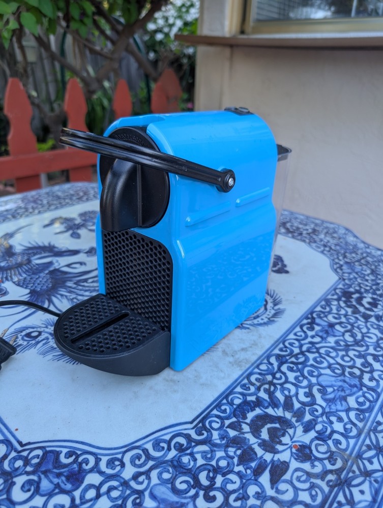 Nespresso Inissia D40 Espresso Maker Pacific Blue