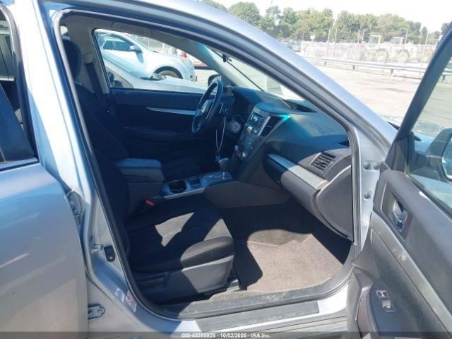 LEGACY 2013 Glove Box 4968264