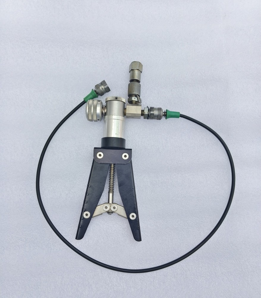 Beamex PGM calibration Hand pump