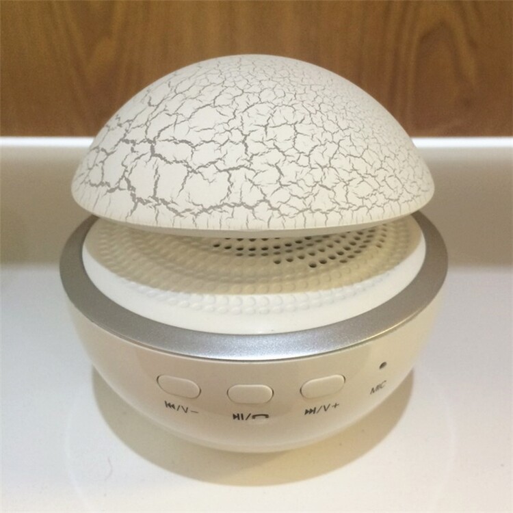 BT680 Mini Bluetooth Speaker & LED Mushroom Design Lamp