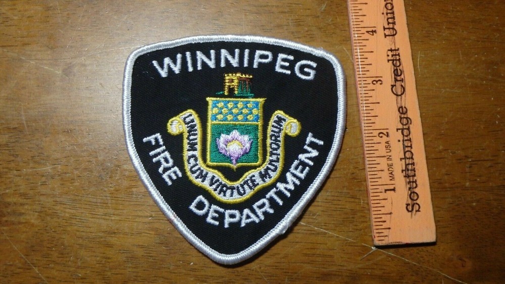 WINNIPEG CANADA FIRE DEPARTMENT  PATCH   BX C # 11