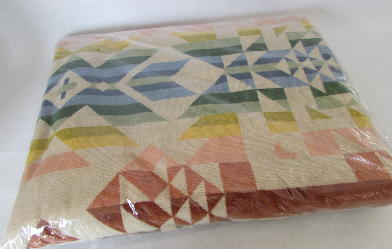 Pendleton Jacquard Beach Spa Towel Opal Springs Multicolor 40" x 70"