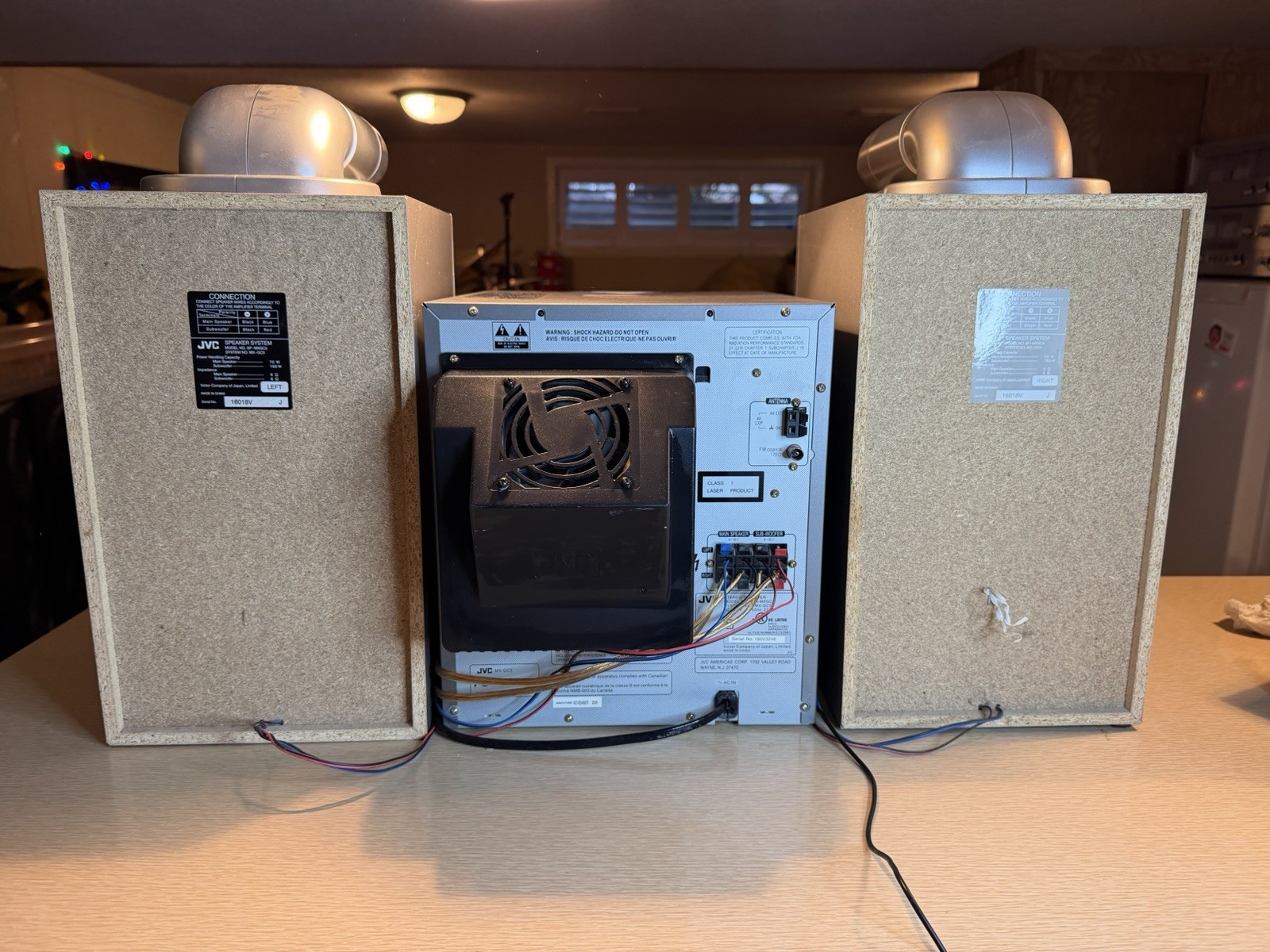 VTG JVC MX-GC5 CA-MXGC5 COMPACT STEREO SYSTEM AUX/USB/AM/FM 460W @ 6Ω W/ REMOTE!