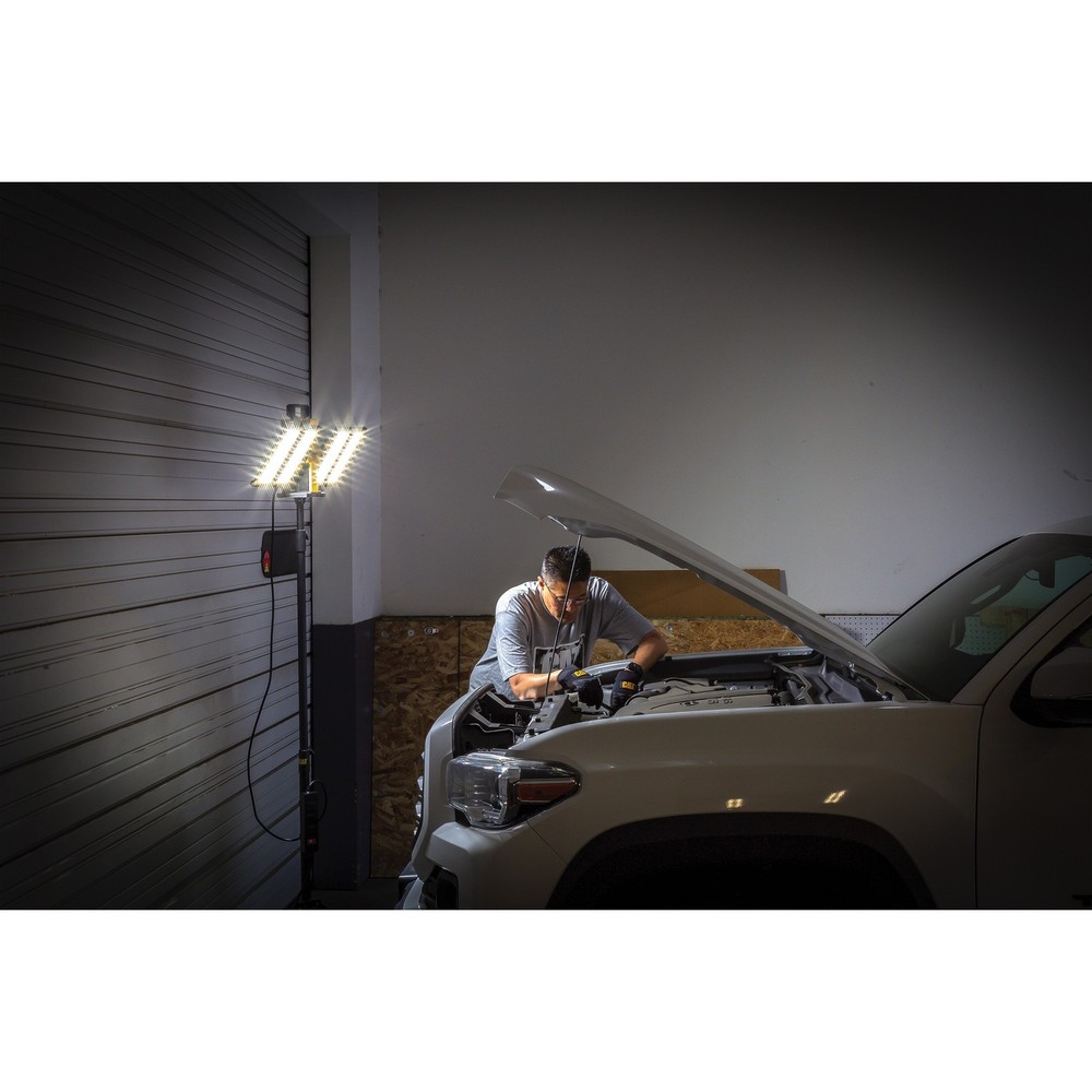Cat 10000 Lumens 4 Panel Work Light with Tripod - 980886CWT