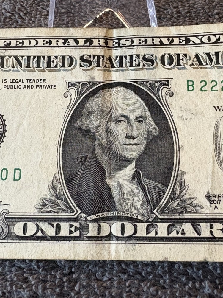 Mid Alignment Edges Dollar Bill